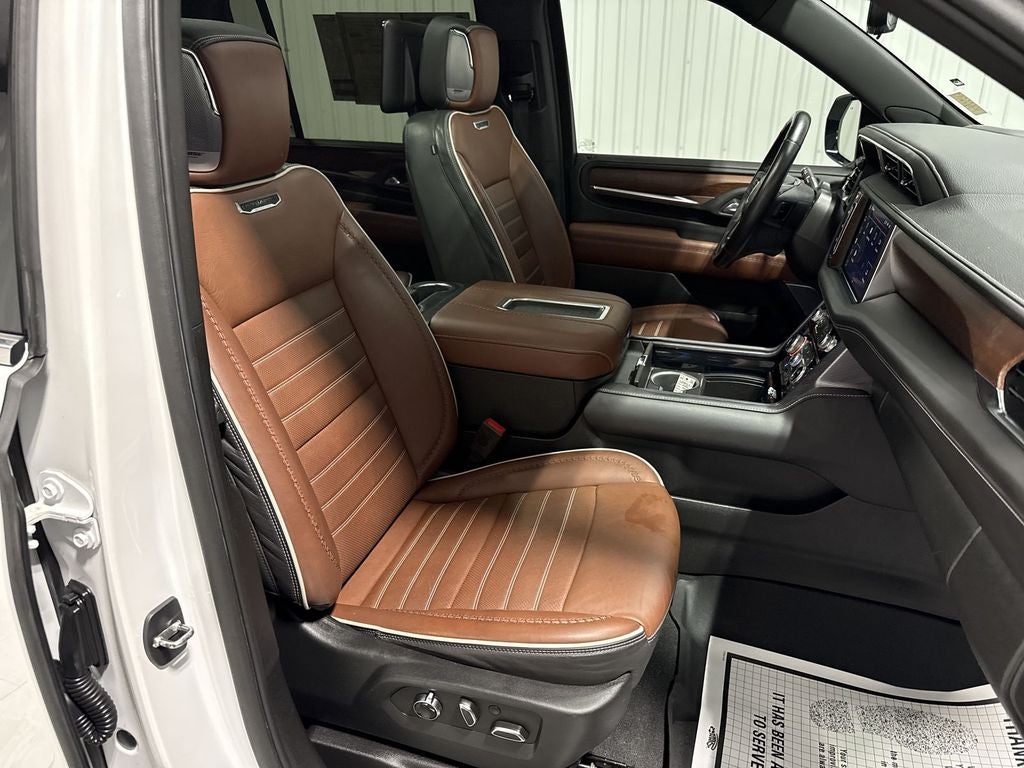 2023 GMC Yukon XL Denali Ultimate