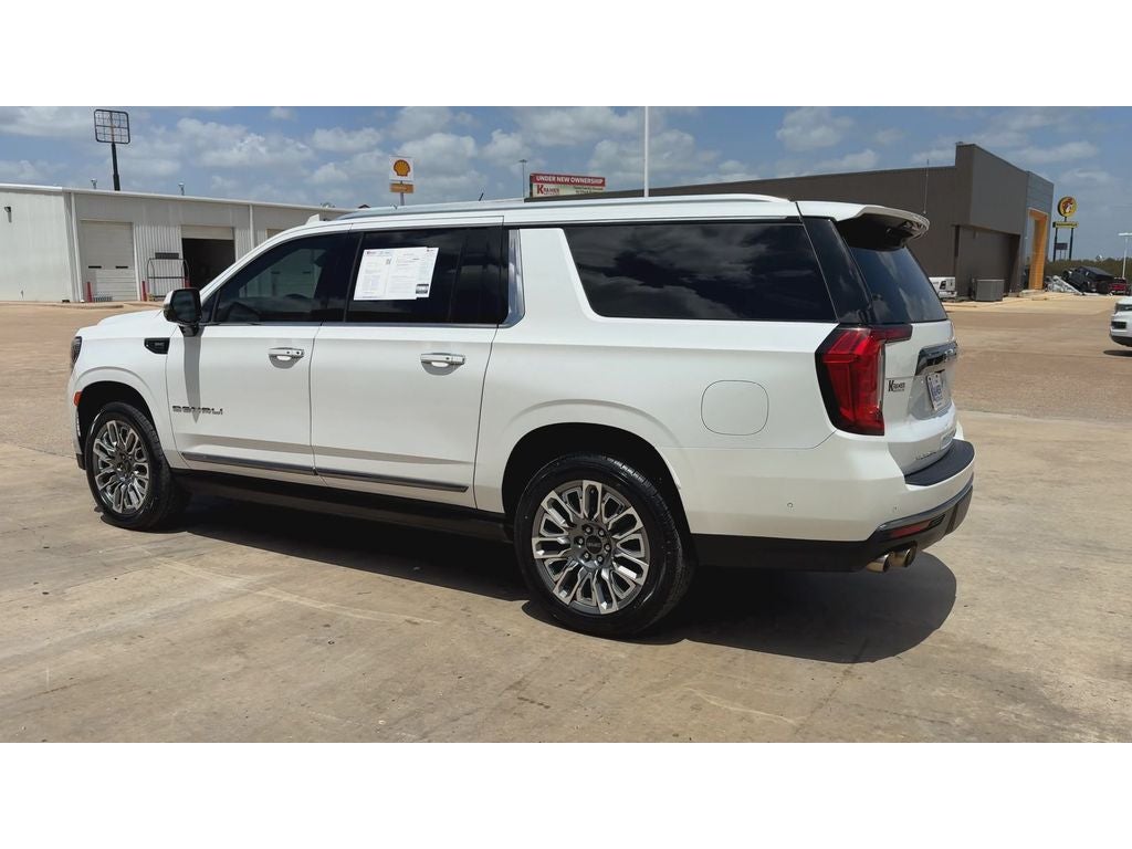 2023 GMC Yukon XL Denali Ultimate