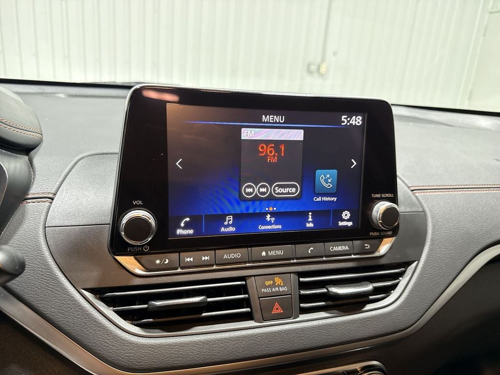 2022 Nissan Altima SR FWD