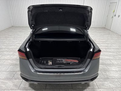 2022 Nissan Altima SR FWD