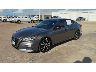 2022 Nissan Altima SR FWD
