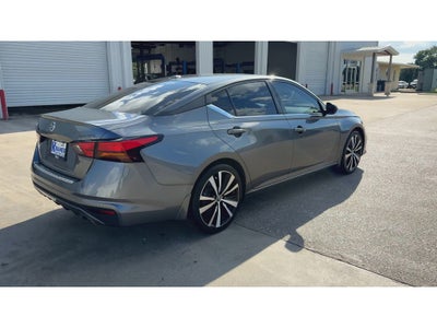 2022 Nissan Altima SR FWD