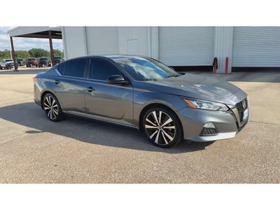 2022 Nissan Altima SR FWD