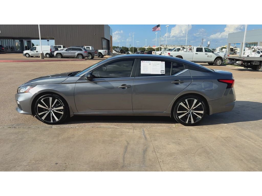 2022 Nissan Altima SR FWD